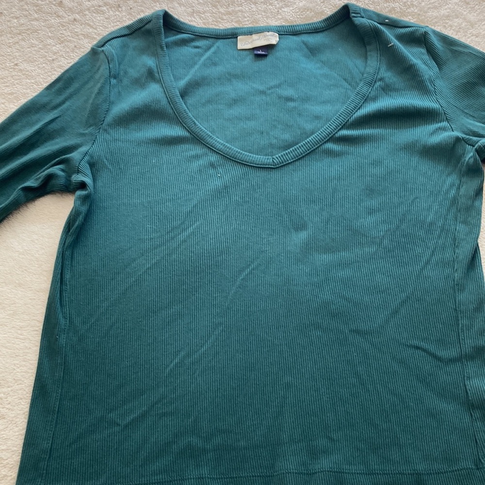 Universal Threads Women’s pullover - Picture 3 of 8